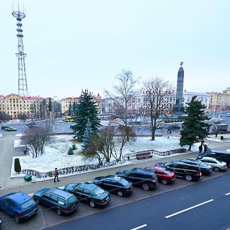 So Fashionable Apartment In The Heart Of Minsk Eksteriør billede