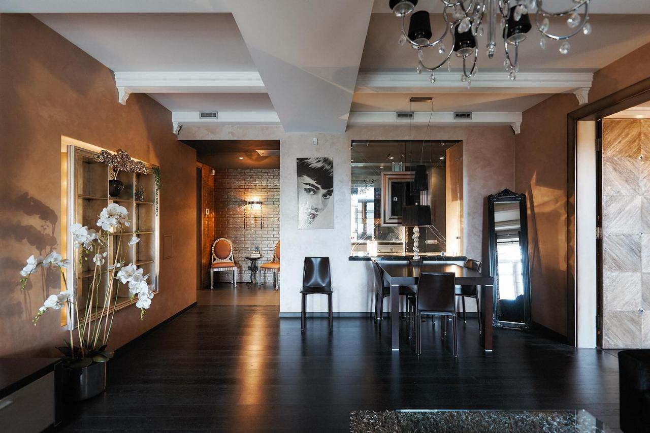 So Fashionable Apartment In The Heart Of Minsk Eksteriør billede