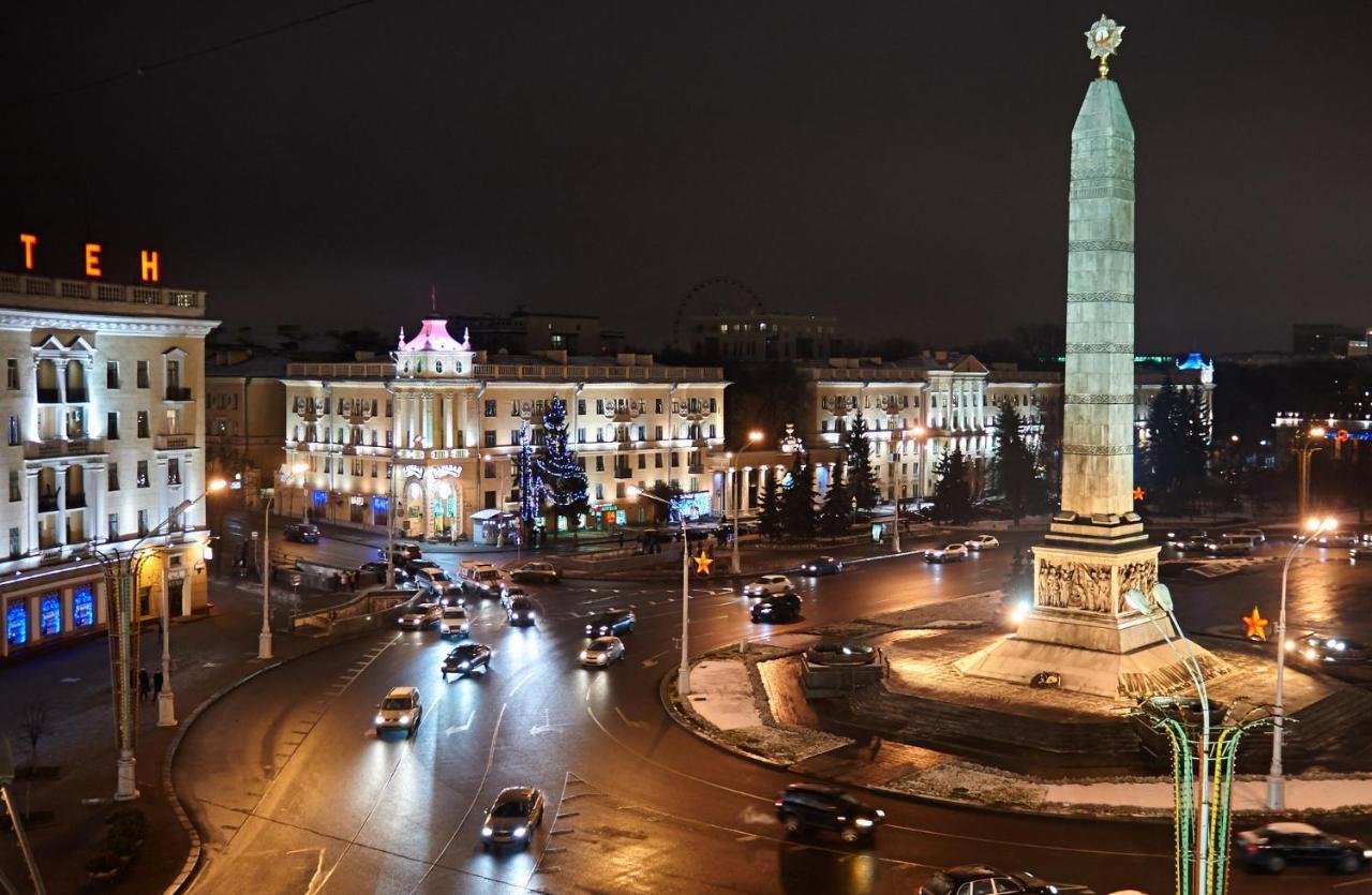 So Fashionable Apartment In The Heart Of Minsk Eksteriør billede